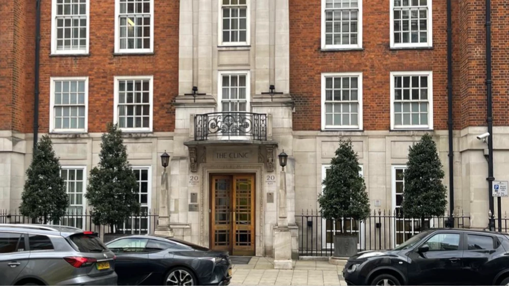 Photo of the front of The London Clinic, 20 Devonshire Place